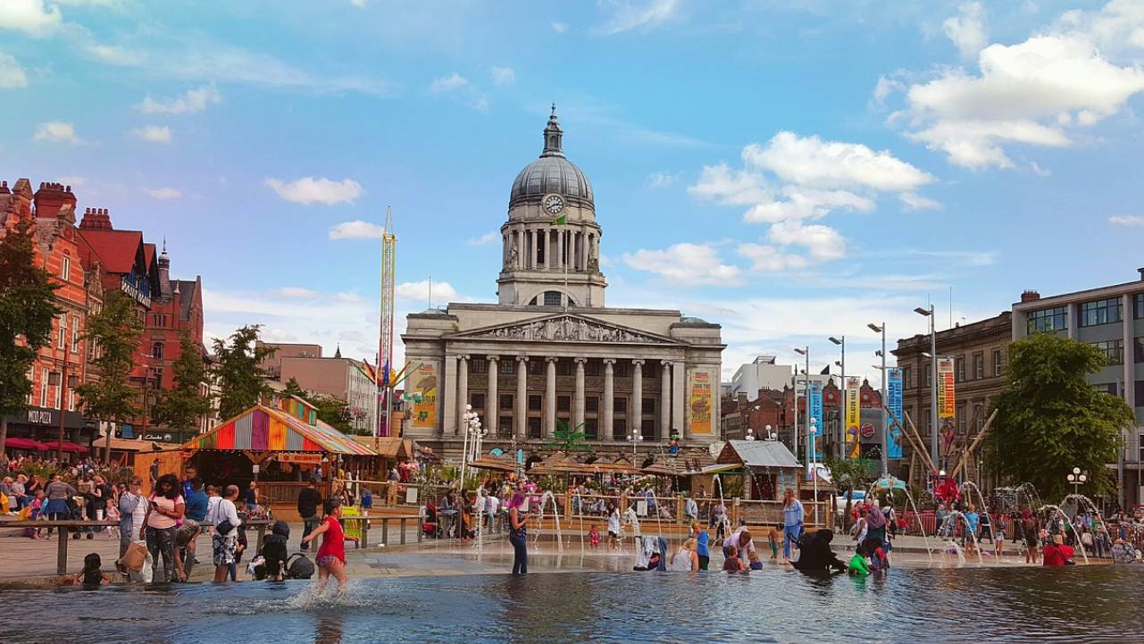Leicester town hall - Students having fun