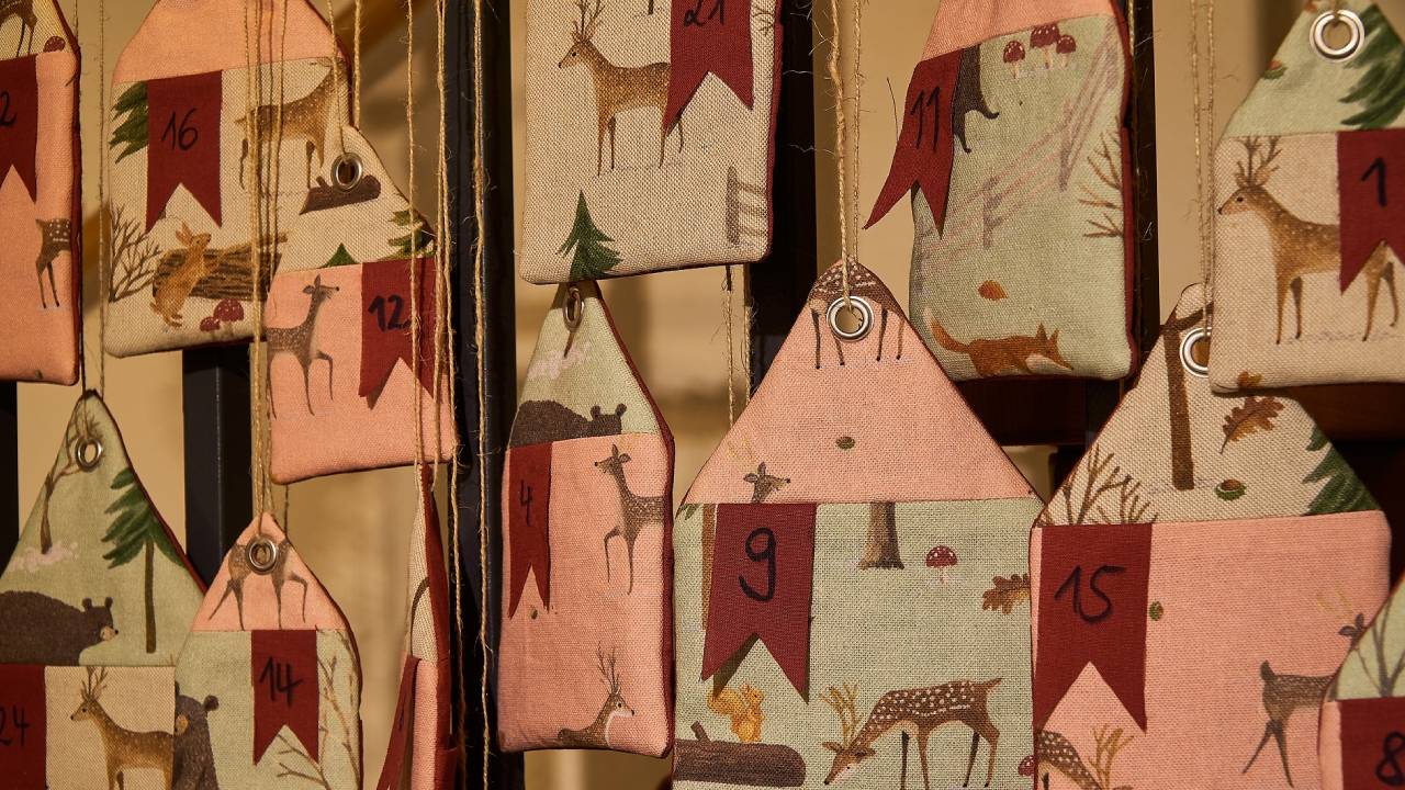 Leicester Students making friends at their accommodation