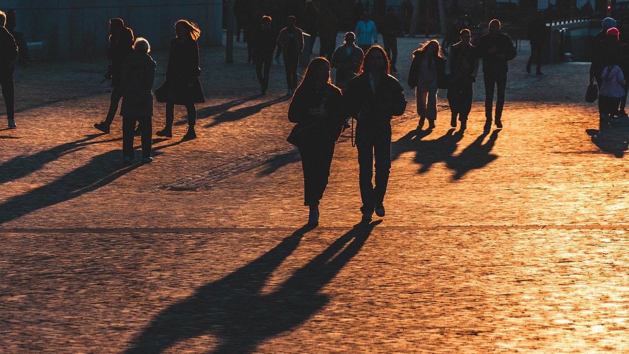 Students at Leicester Student Accommodation exploring Leicester city at night