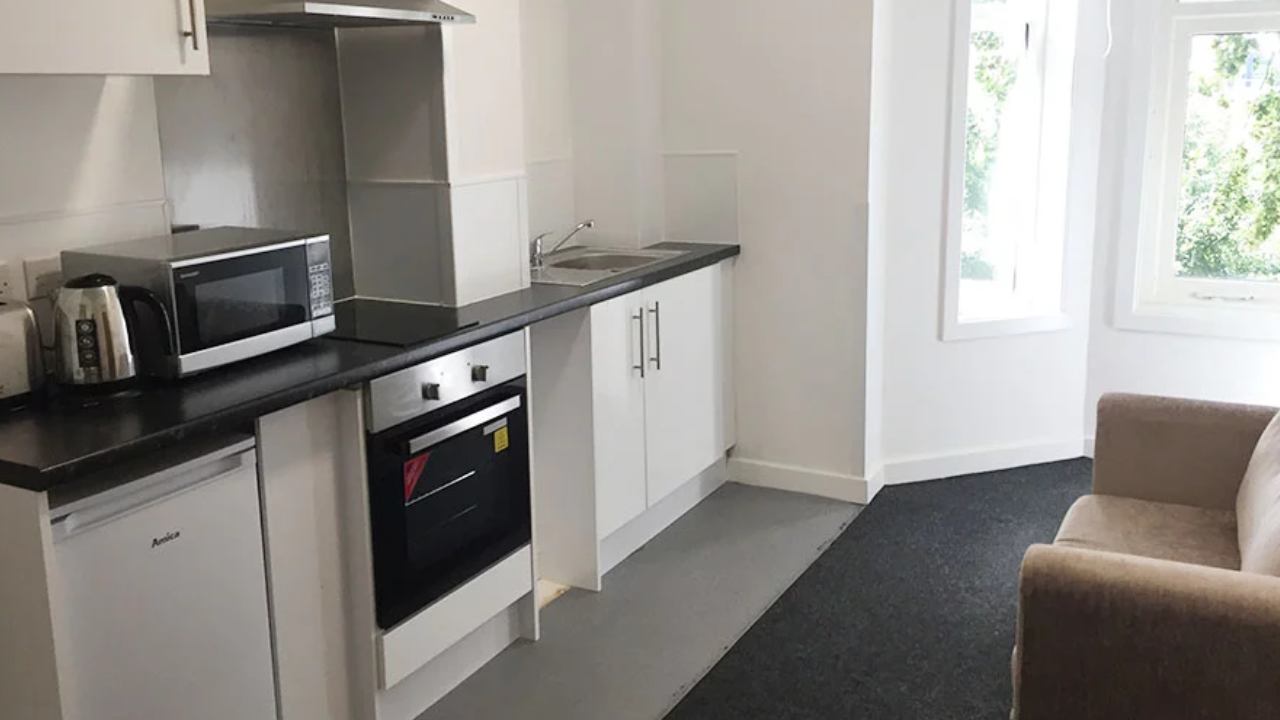 Leicester student studio flat