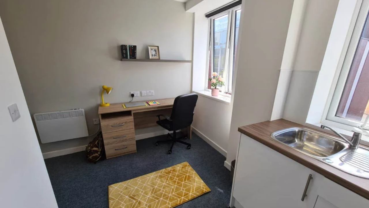 Leicester student studio appartment