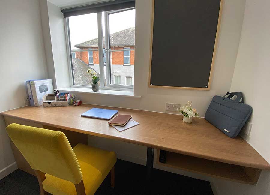 Radmoor House Loughborough Student Accommodation Superior Ensuite offering large desk area