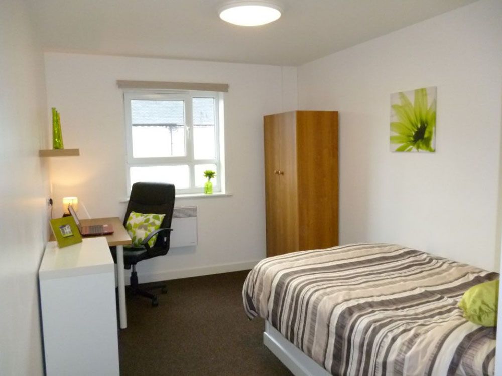The Student Block Loughborough - Student single bedroom
