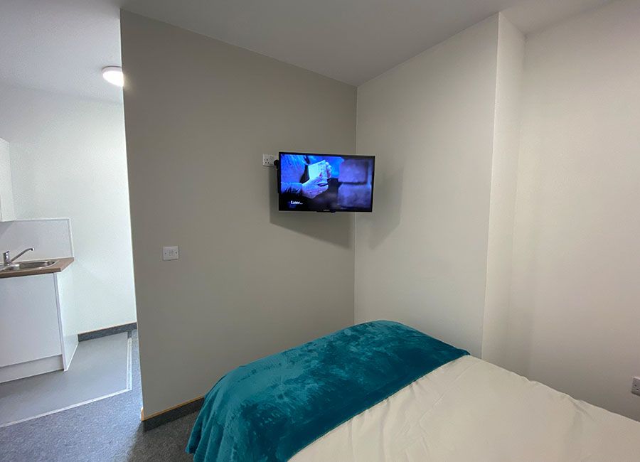 Salisbury Road Leicester Student Accommodation - One Bedroom Flat - Wall mounted TV