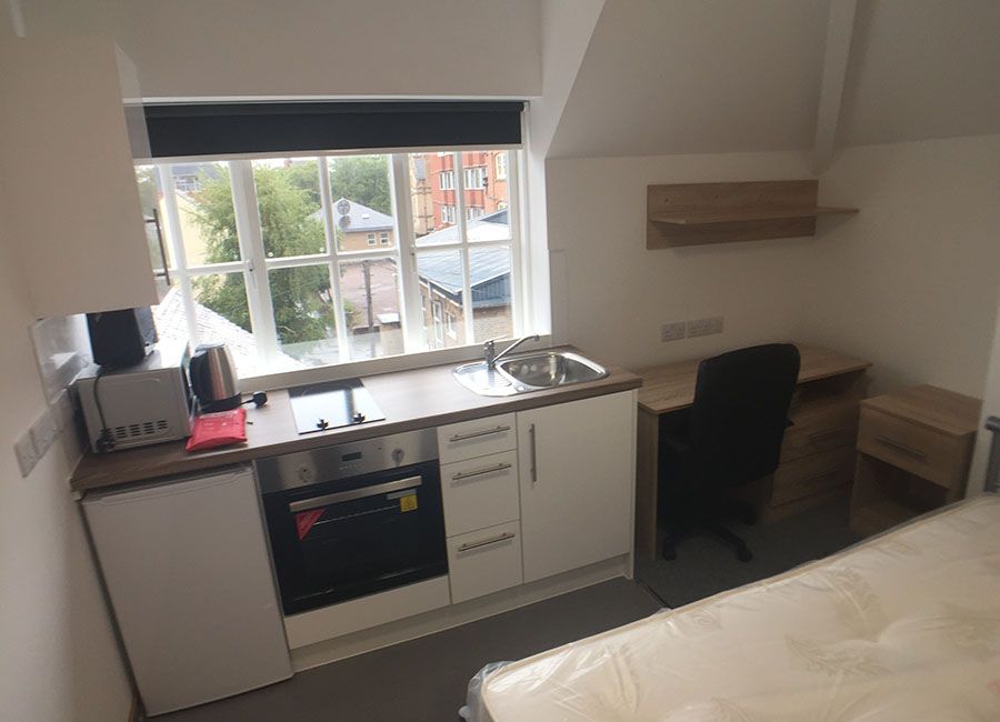 Salisbury Road Leicester Student Accommodation - Standard Studio - Large windows to kitchen