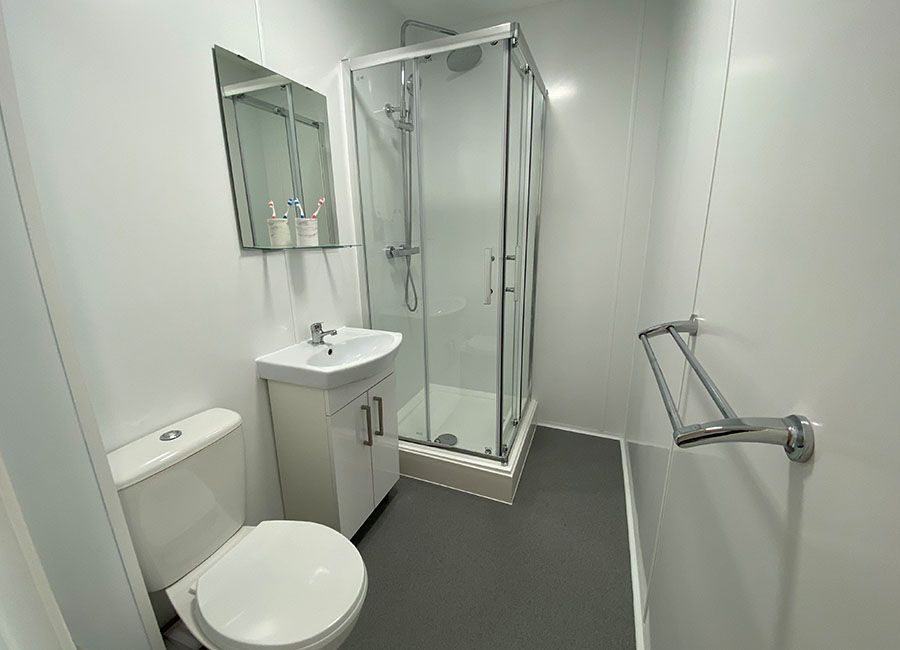 Renaissance House Loughborough Student Accommodation: Superior studio - Large ensuite, shower and sink and toilet