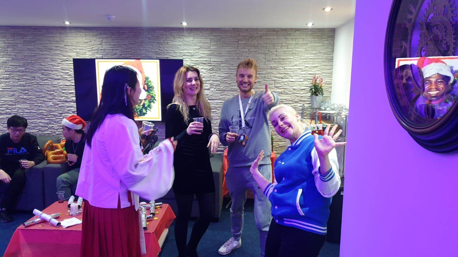 Leicester Student Beehive Xmas Party - Guys hanging out