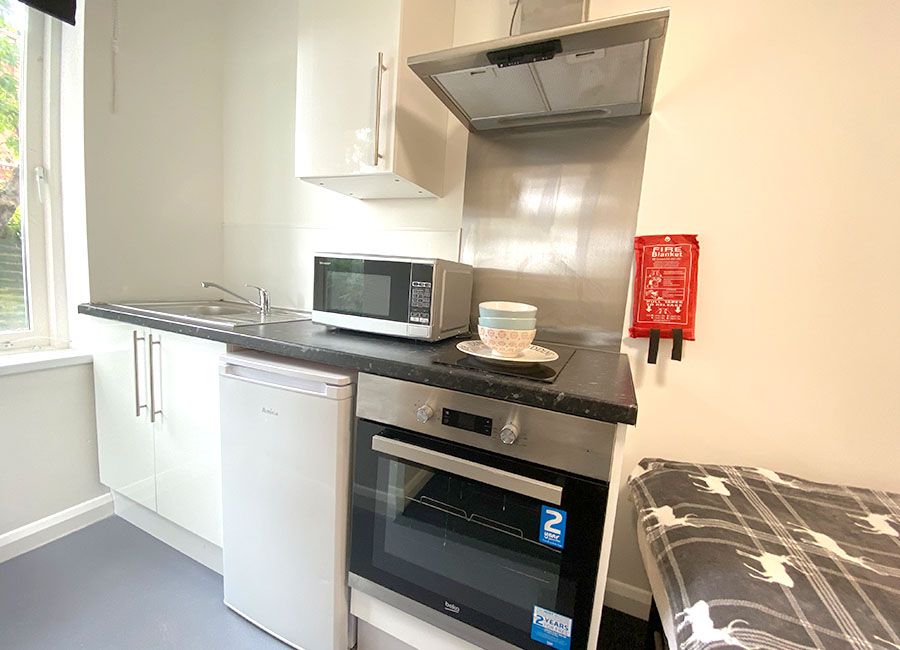Regent Road Leicester Student Accommodation: Standard Studio - Fully fitted kitchen