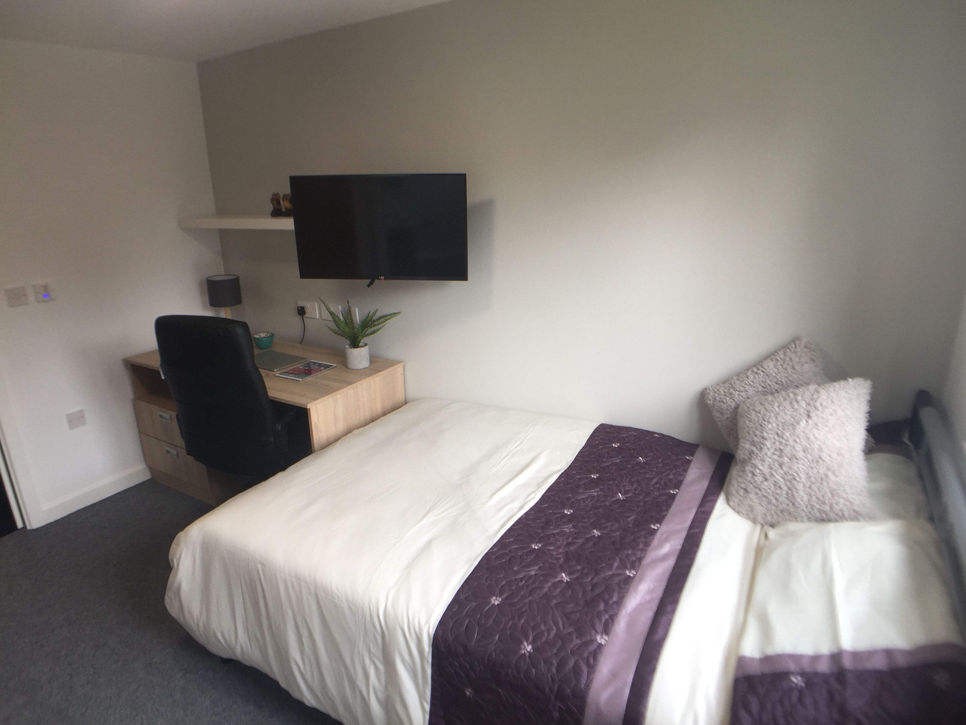 Student Accommodation Loughborough - Desk area with TV and double bed