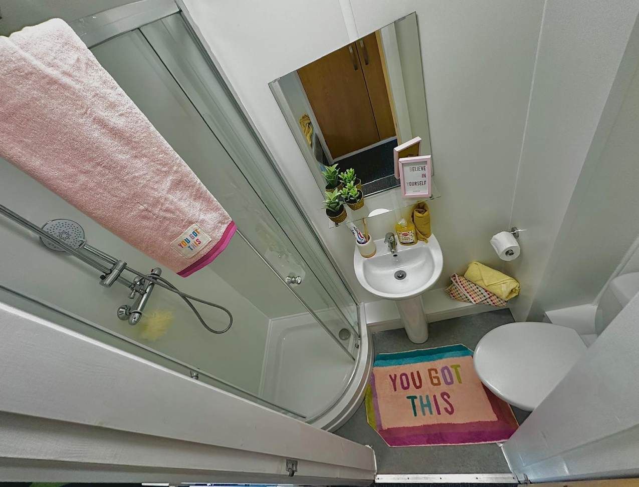 Forest Court Loughborough Student Accommodation shower room with sink and toilet