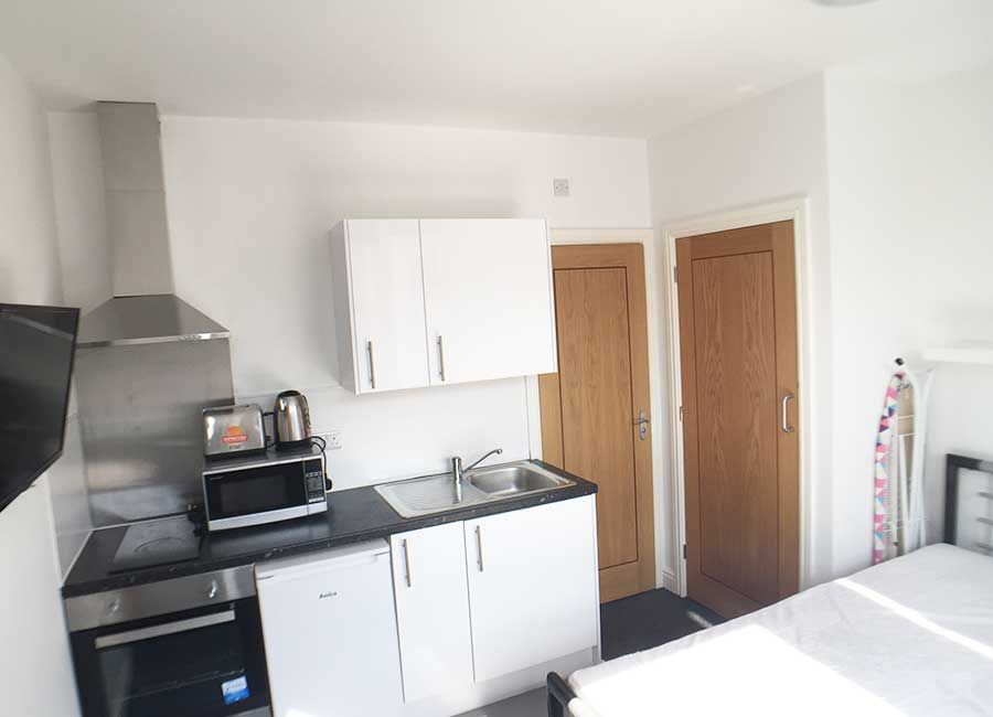 Loughborough Student Accommodation: Forest Rise: Standard Studios - Student room with all needs