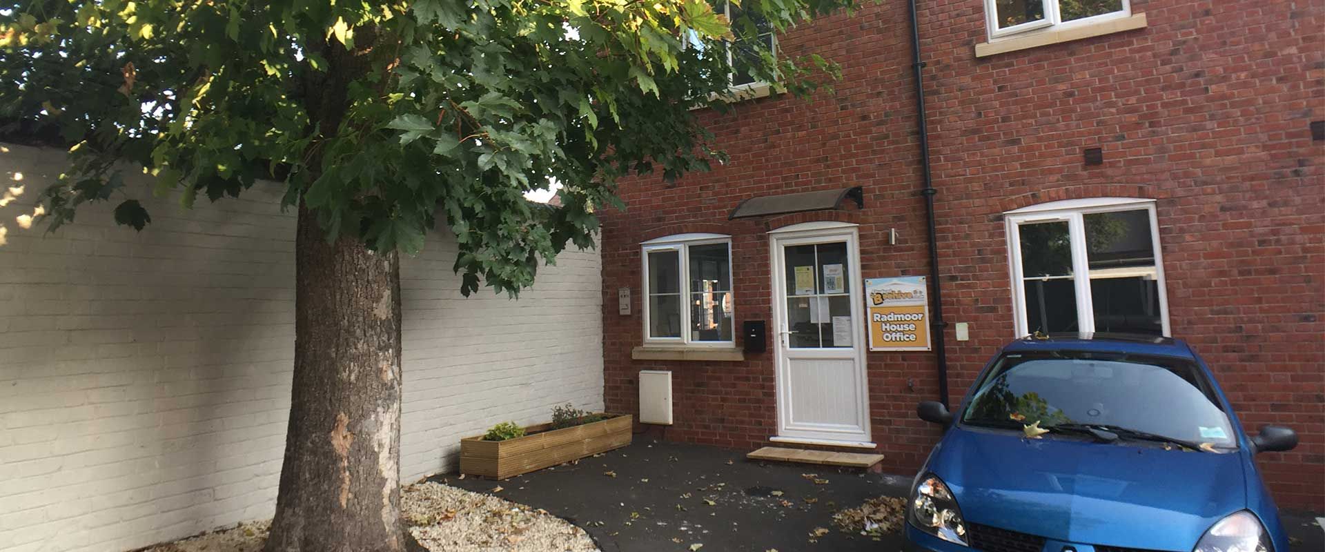 Radmoor House Loughborough Student Accommodation - Limited free onsite parking available