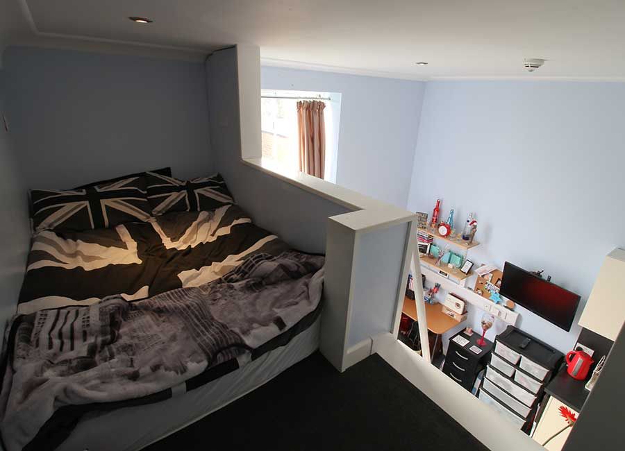 Radmoor House Leicester Student Accommodation - Standard Studios - Double bed upstairs