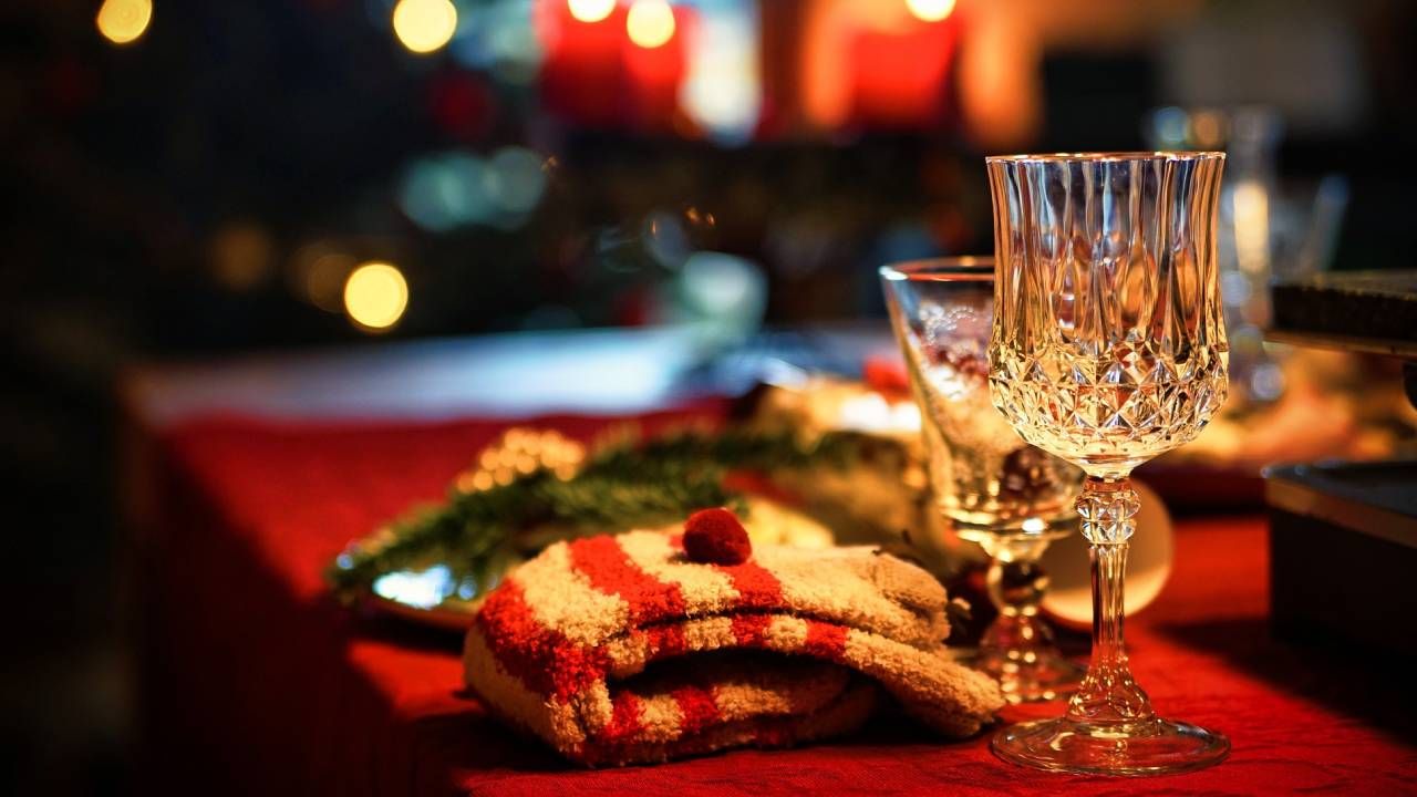 Students at Leicester Student Accommodation decorating their rooms for Christmas