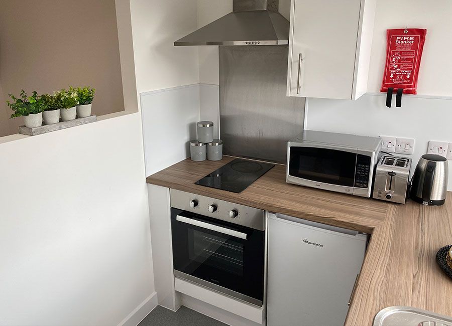 Renaissance House Loughborough Student Accommodation: One Bed Flats - Kitchen with cooker, microwave, kettle, toaster