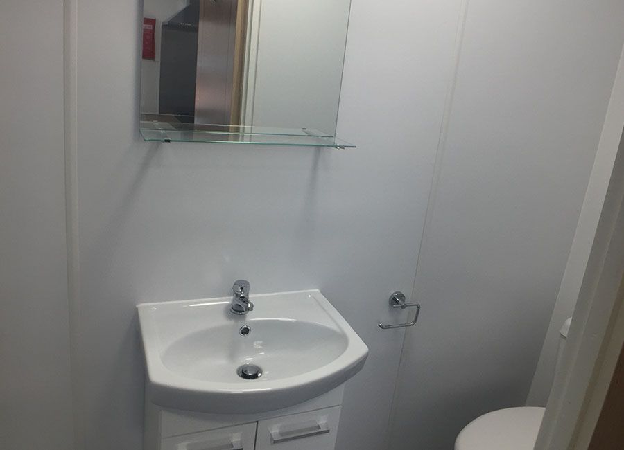 Salisbury Road Leicester Student Accommodation - Standard Studio - Ensuite sink