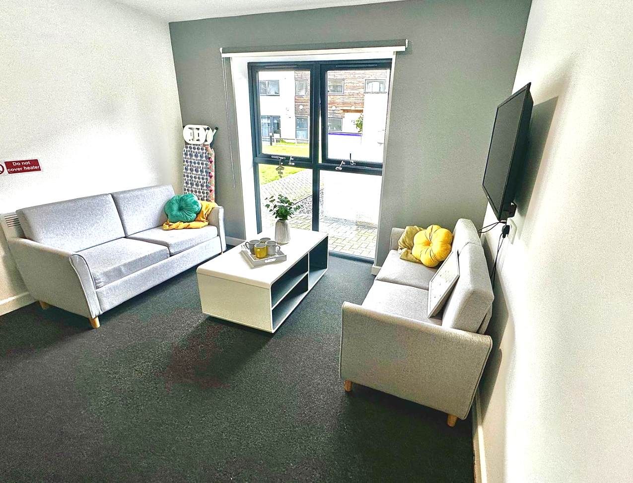 Forest Court Loughborough student accommodation: Superior Ensuite - Shared TV room modern and comfy