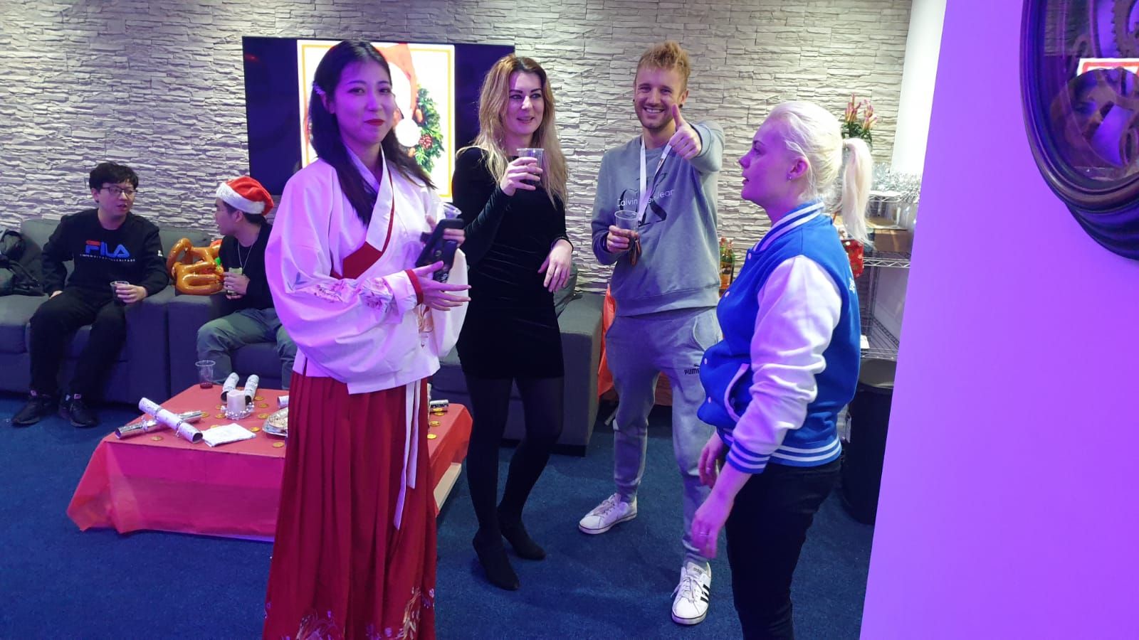 Leicester Student Beehive Xmas Party - Main Tv Room