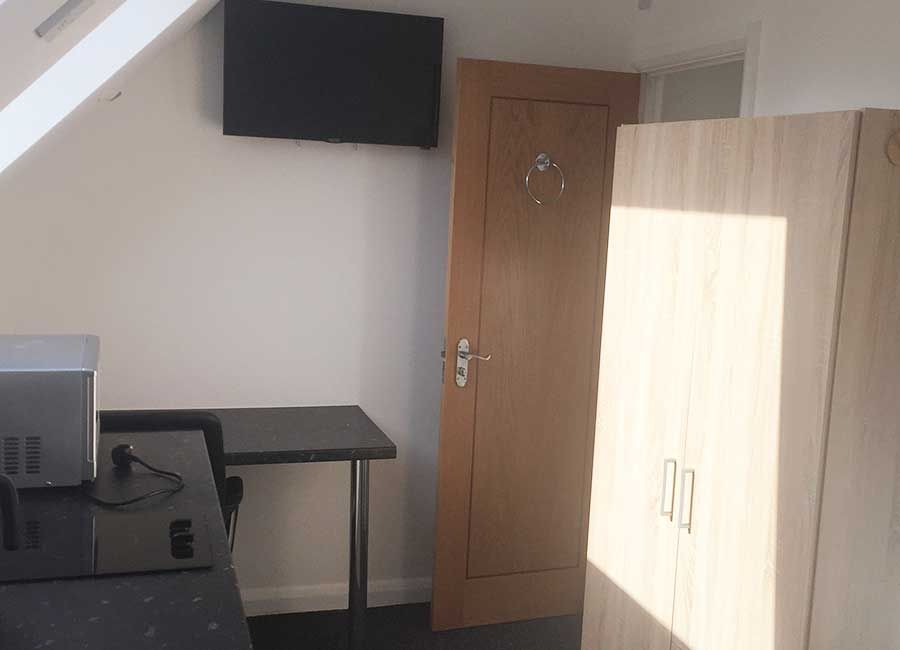 Loughborough Student Accommodation: Forest Rise: Superior Studios - Entrance with storage cupboards