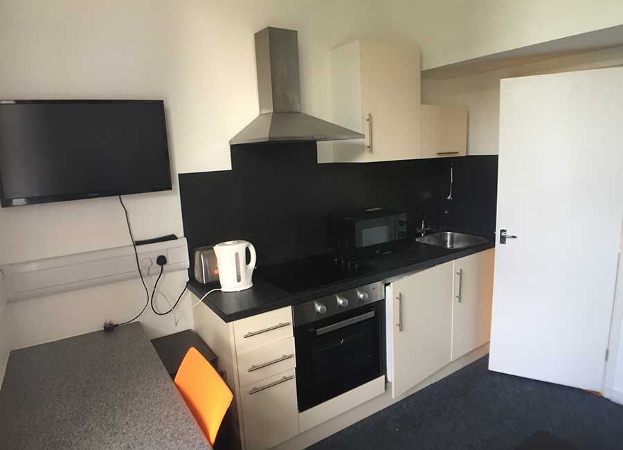 Radmoor House Leicester Student Accommodation - Standard Studios - Seating area with TV