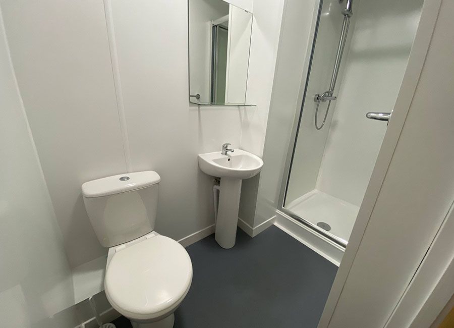 Regent Road Leicester Student Accommodation: Standard Studio - Ensuite with toilet and sink